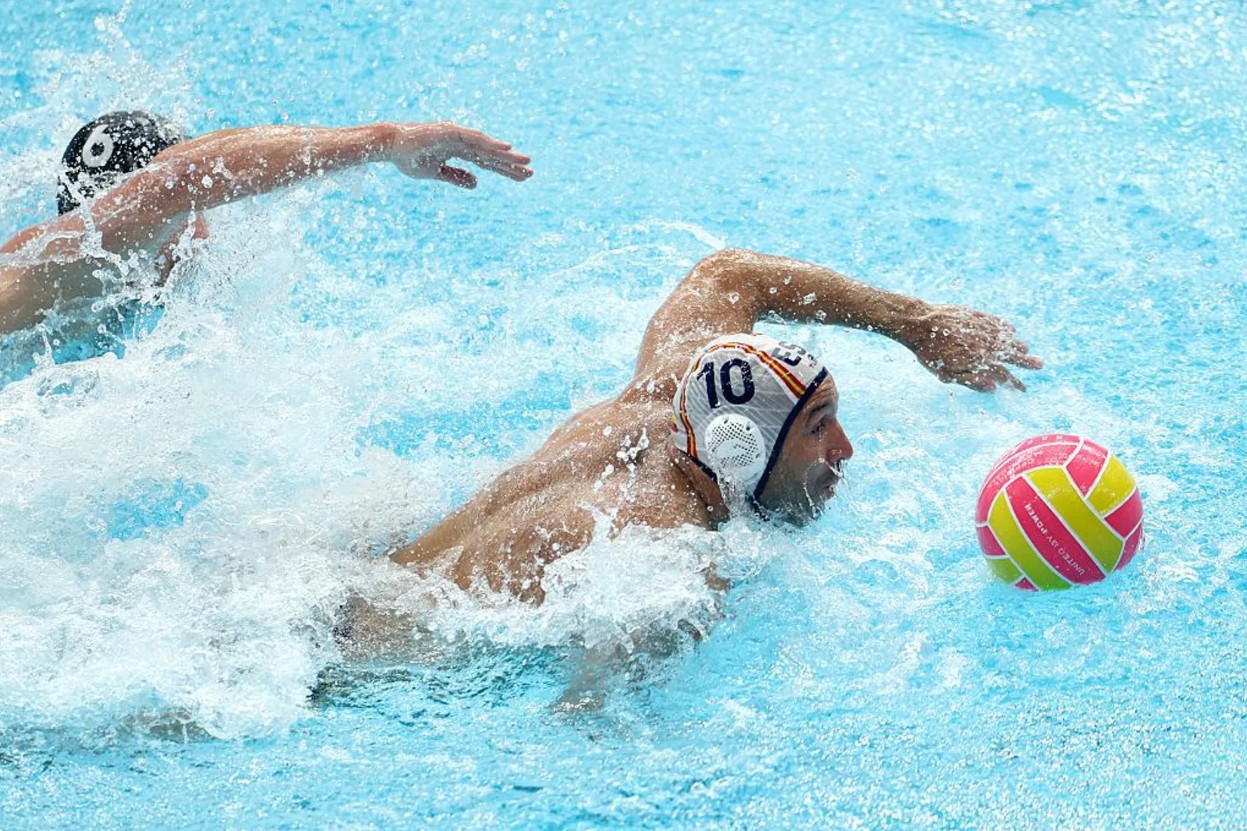 world-aquatics-signature-ball-size-4-4